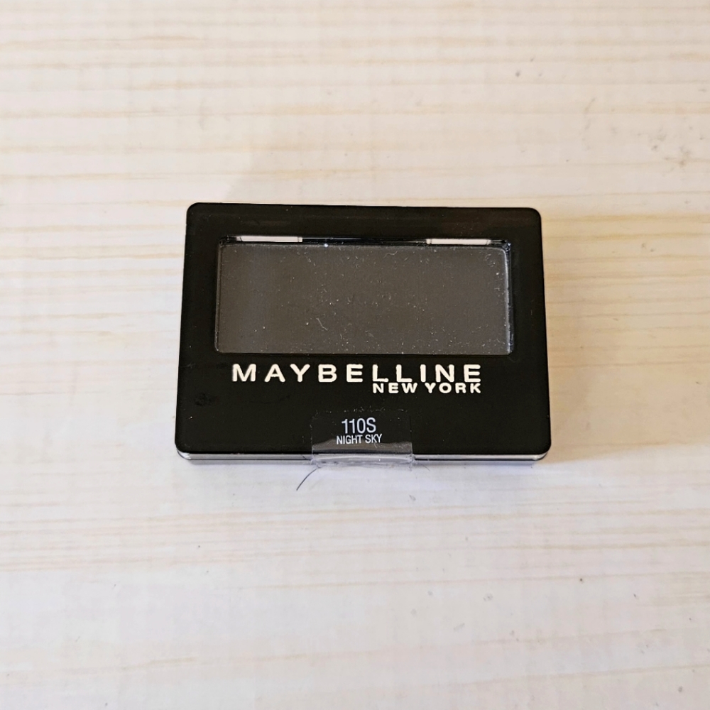 MAYBELLINE New York BLACK eyeshadow never used